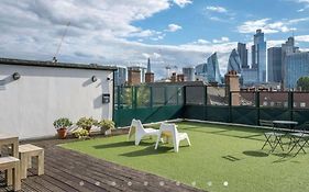 Luxury Artistic 2 Bedroom W/Balcony-Great Location Central London